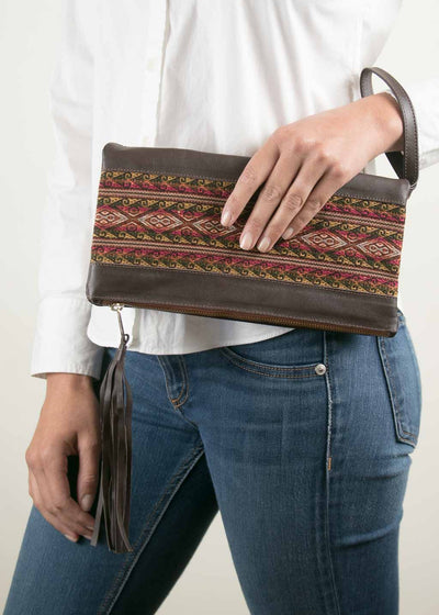 Chela Purse in Brown