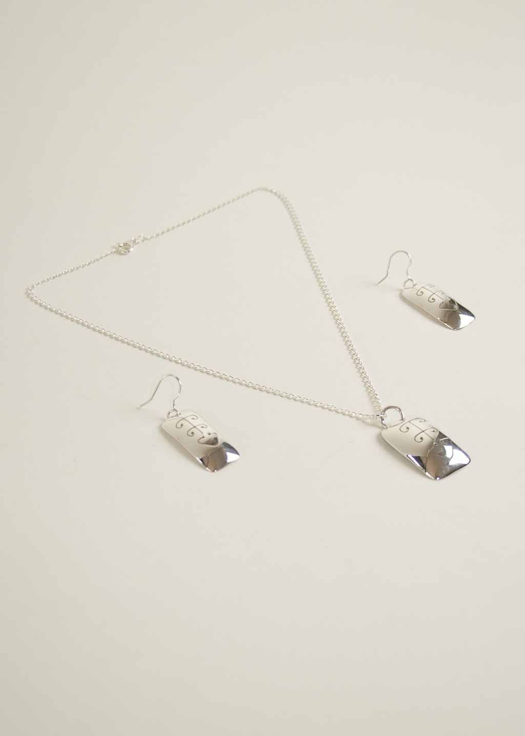 Shaman Vertical Set in Silver